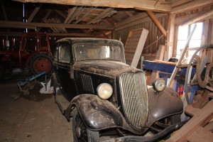 174 A Ford Junior Tudor Standard -36